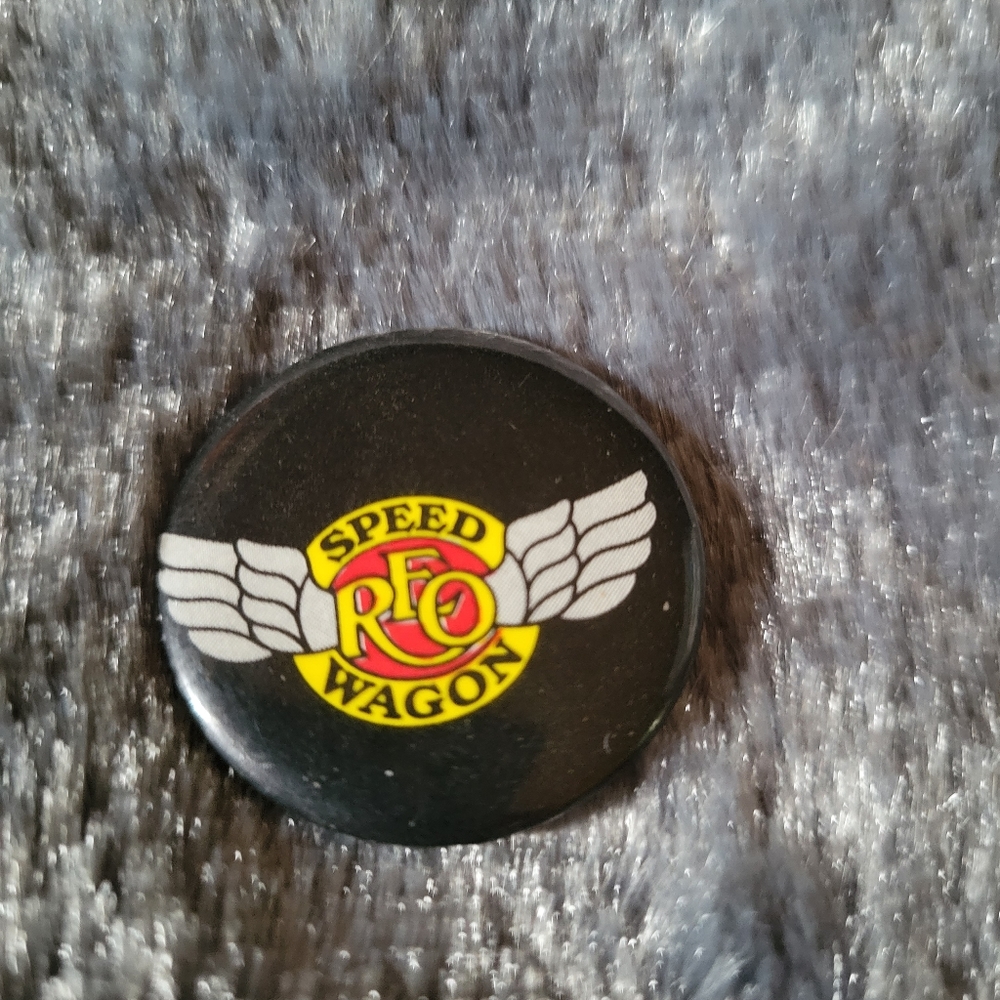 Vintage Reo Speedwagon pin